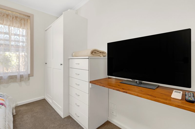Photo - 32 Justinian Street, Elizabeth Downs SA 5113 - Image 15