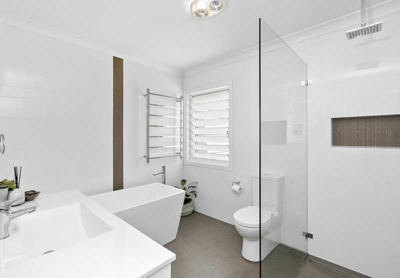 Photo - 32 Katrina Avenue, Mona Vale NSW 2103 - Image 10