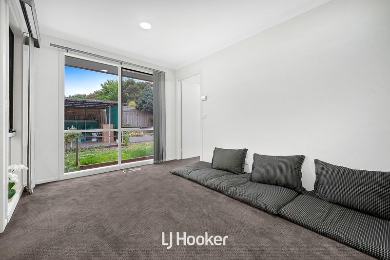 Photo - 32 Kays Avenue, Hallam VIC 3803 - Image 7