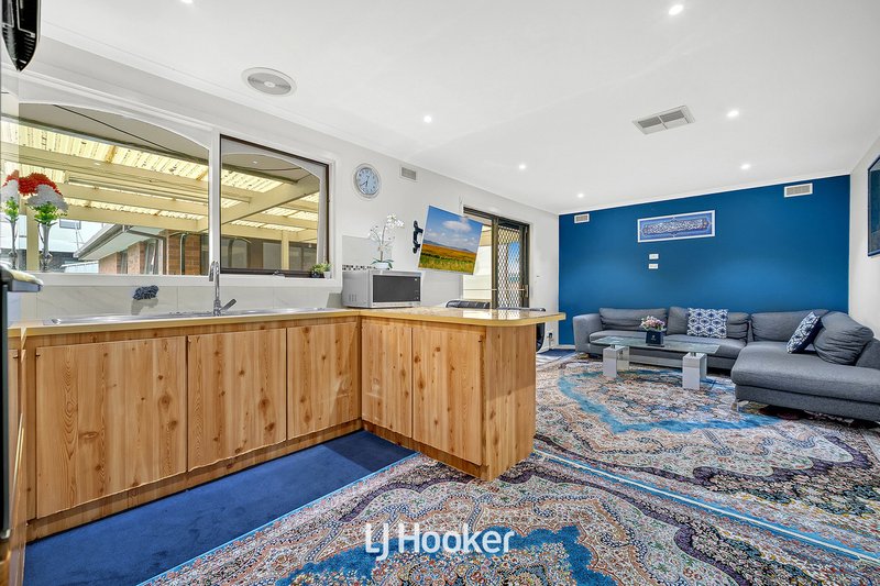 Photo - 32 Kays Avenue, Hallam VIC 3803 - Image 10