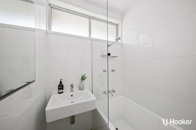 Photo - 32 Keartland Street, Page ACT 2614 - Image 9