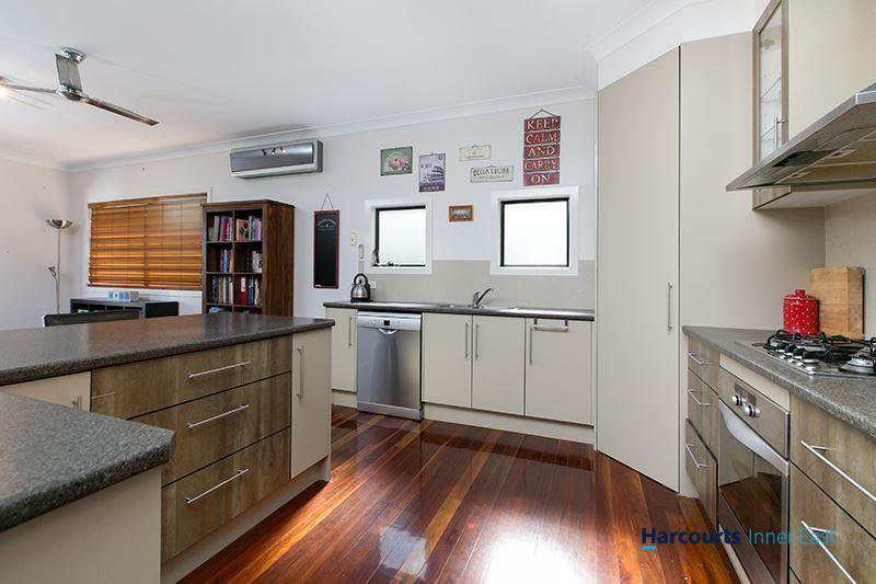 Photo - 32 Keats Street, Cannon Hill QLD 4170 - Image 2