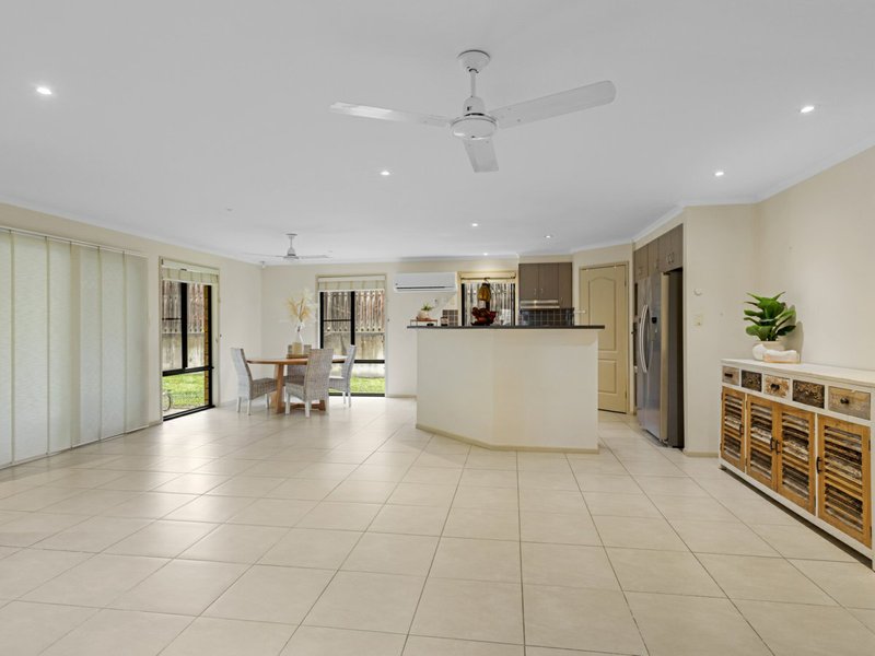 Photo - 32 Kelsey Circuit, Nerang QLD 4211 - Image 2