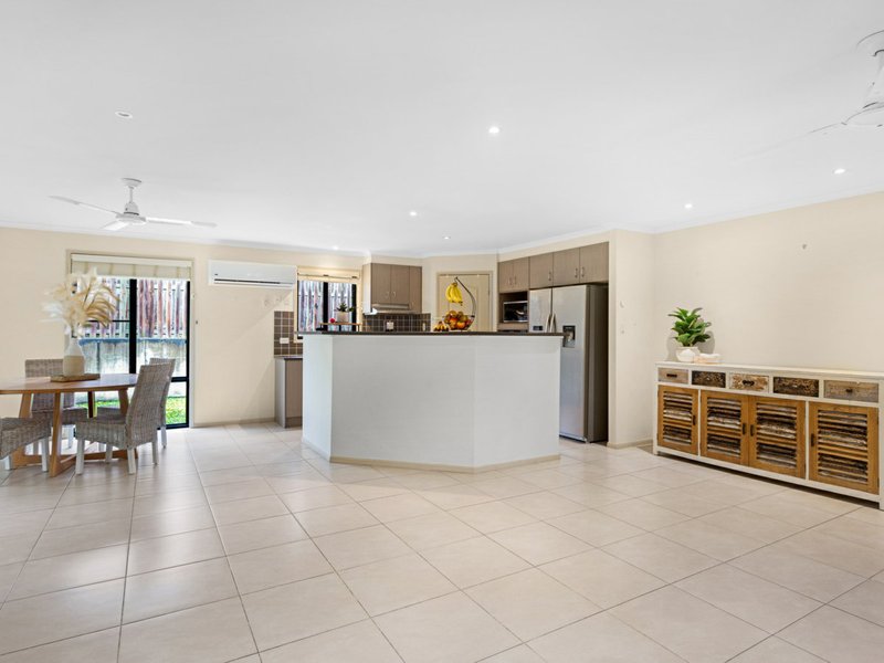 Photo - 32 Kelsey Circuit, Nerang QLD 4211 - Image 5