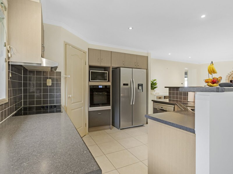 Photo - 32 Kelsey Circuit, Nerang QLD 4211 - Image 8