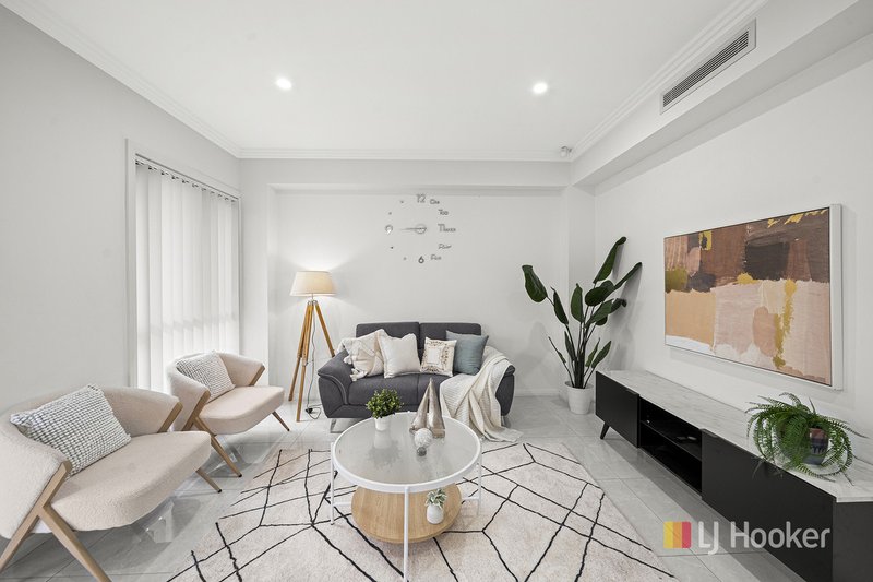 Photo - 32 Kensington Park Road, Schofields NSW 2762 - Image 3