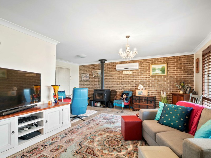 Photo - 32 Killawarra Drive, Taree NSW 2430 - Image 2