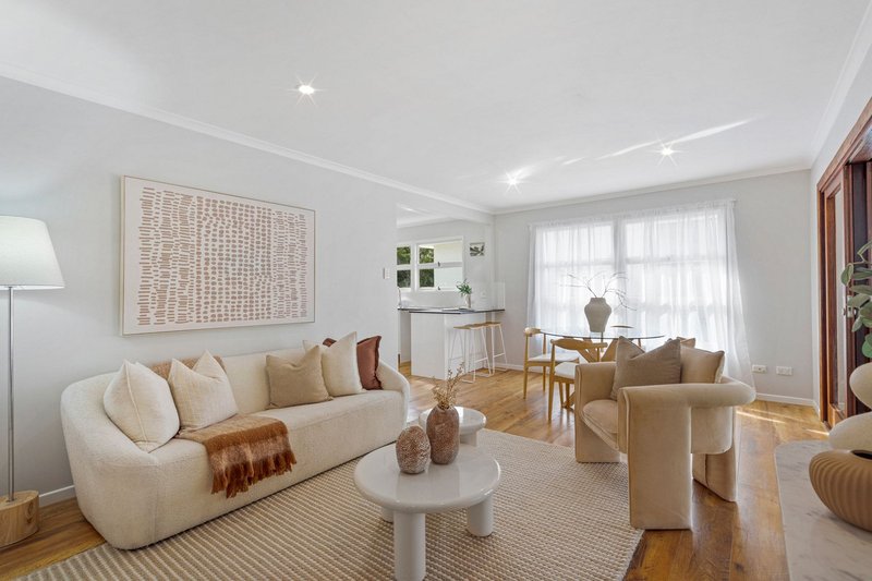 Photo - 32 Kingaroy Street, Stafford Heights QLD 4053 - Image 2