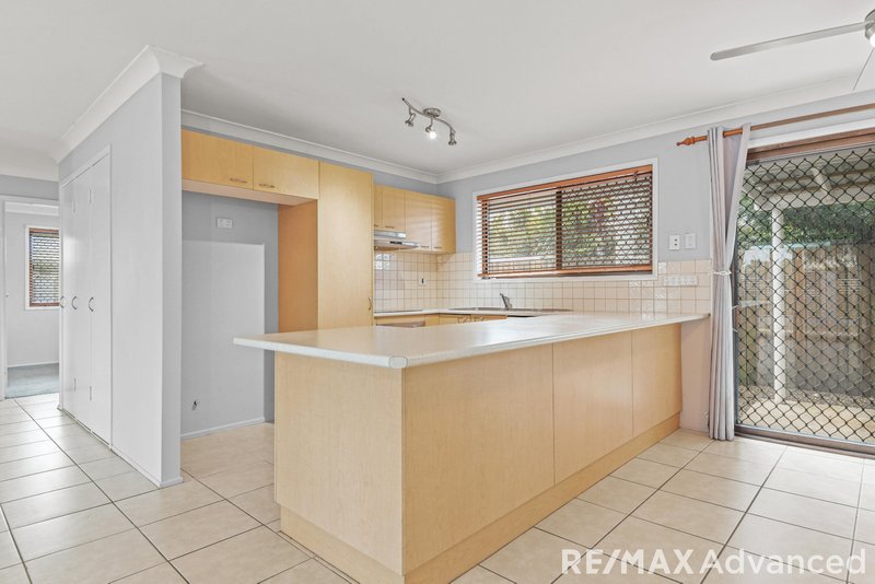 Photo - 32 Kingfisher Drive, Bongaree QLD 4507 - Image 2