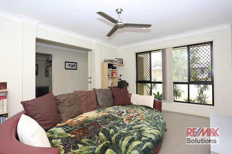 Photo - 32 Kooyalee Street, Deception Bay QLD 4508 - Image 11