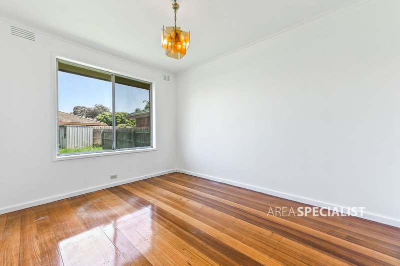 Photo - 32 Kuringgai Crescent, Noble Park VIC 3174 - Image 10