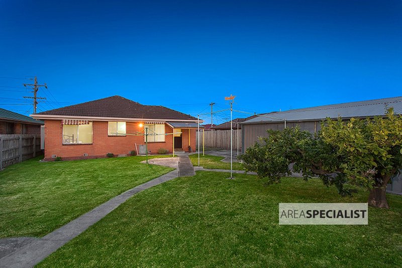 Photo - 32 Kuringgai Crescent, Noble Park VIC 3174 - Image 12