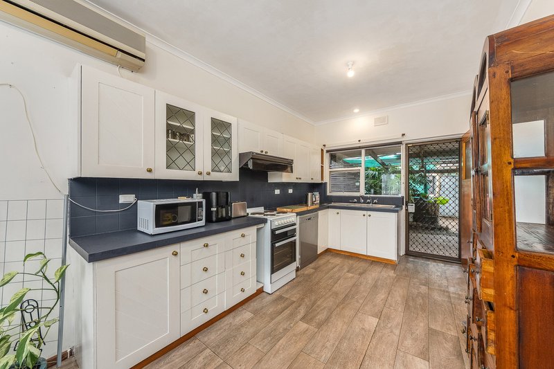 Photo - 32 Lachlan Avenue, Murray Bridge SA 5253 - Image 6