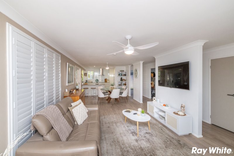 Photo - 32 Lakeview Crescent, Forster NSW 2428 - Image 3