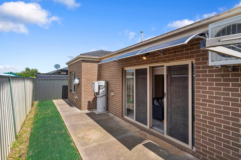 Photo - 3/2 Lane Place, Hillside VIC 3037 - Image 11