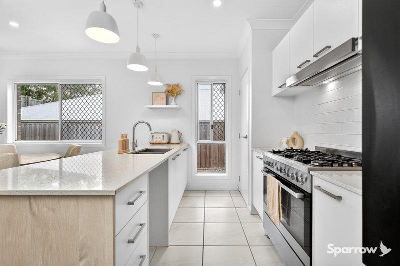 Photo - 32 Lapwing Drive, Bahrs Scrub QLD 4207 - Image 5