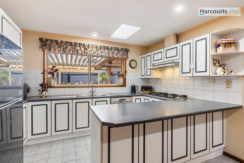 Photo - 32 Lapwing Street, Hallett Cove SA 5158 - Image 14