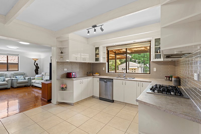 Photo - 32 Lascelles Avenue, Greenacre NSW 2190 - Image 6