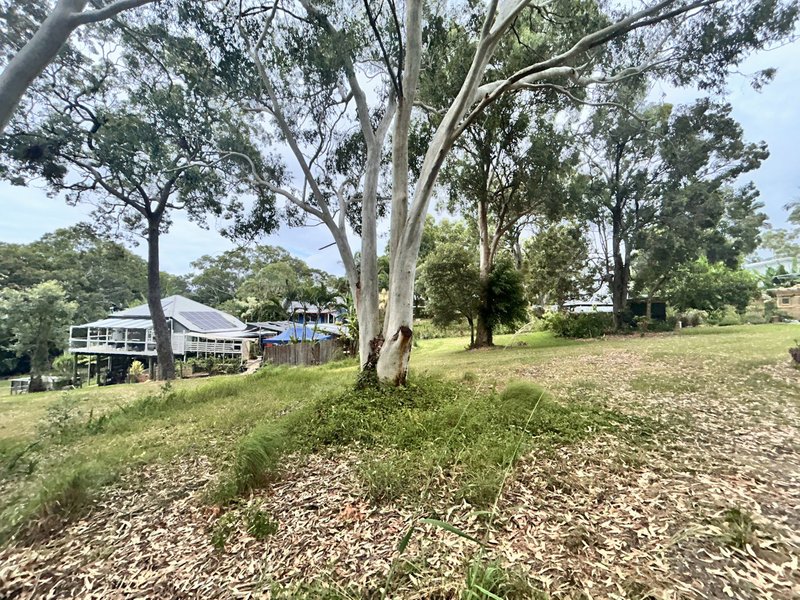 Photo - 32 Leanne Street, Macleay Island QLD 4184 - Image 3