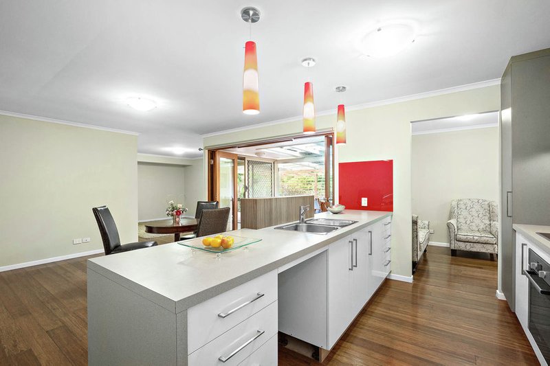 Photo - 32 Leatherwood Drive, Arana Hills QLD 4054 - Image 13