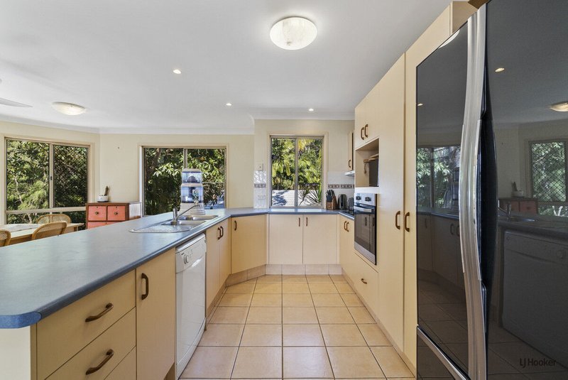 Photo - 32 Leopard Avenue, Elanora QLD 4221 - Image 5