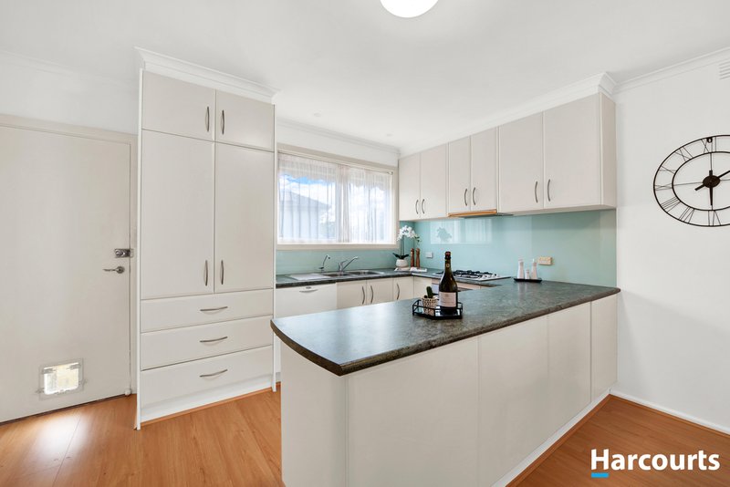 Photo - 32 Lewis Road, Wantirna South VIC 3152 - Image 5