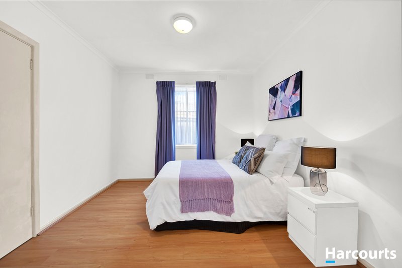 Photo - 32 Lewis Road, Wantirna South VIC 3152 - Image 9