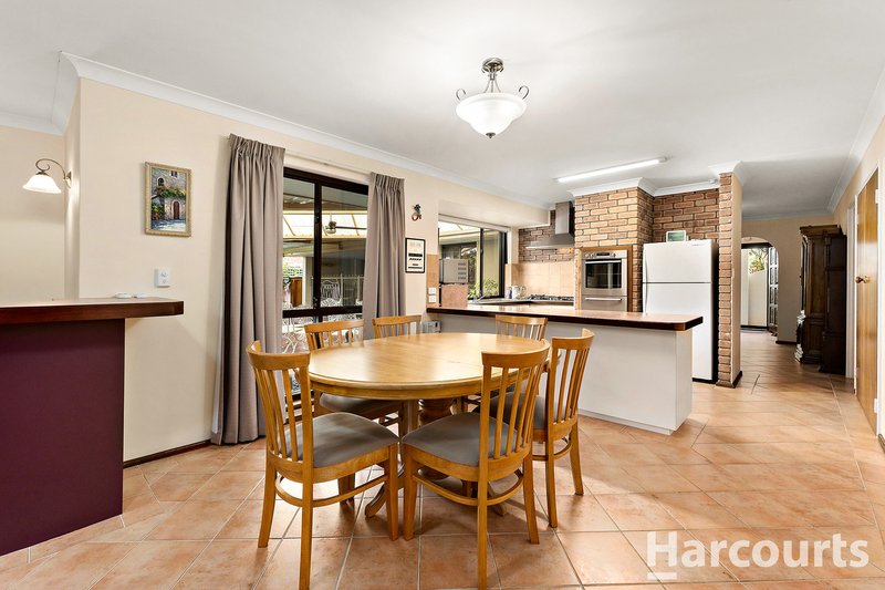 Photo - 32 Leyburn Drive, Halls Head WA 6210 - Image 11