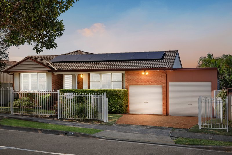 Photo - 32 Lily Street, Wetherill Park NSW 2164 - Image 1