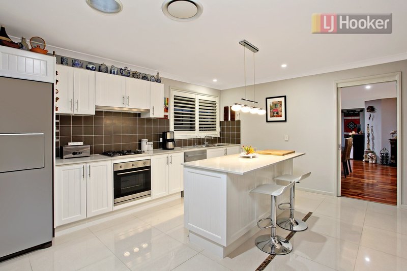 Photo - 32 Lilydale Drive, Woodcroft NSW 2767 - Image 2