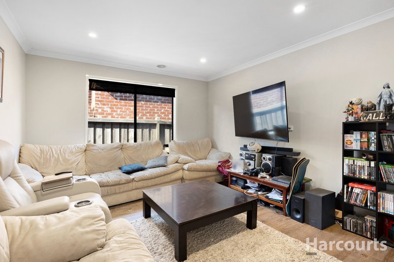 Photo - 32 Limestone Court, Warragul VIC 3820 - Image 5