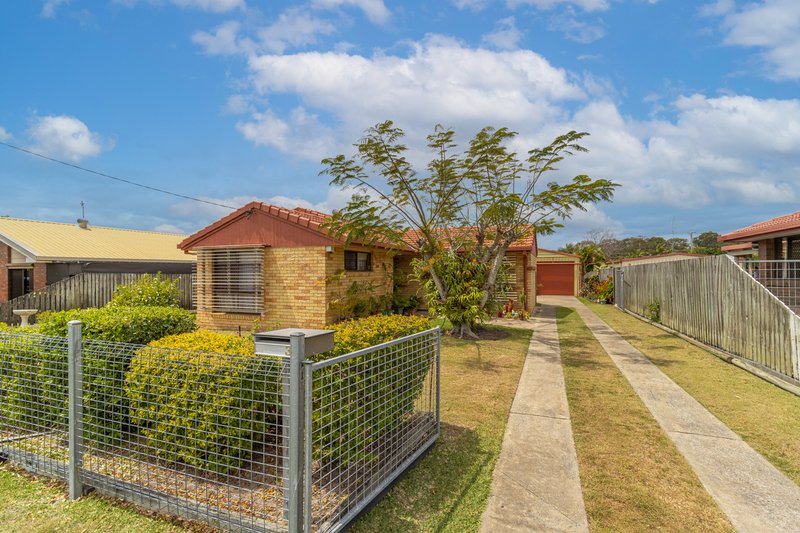 32 Limpus Street, Urangan QLD 4655