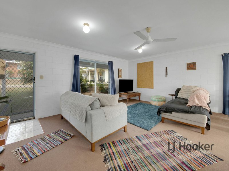 Photo - 32 Lomandra Street, Boyne Island QLD 4680 - Image 11