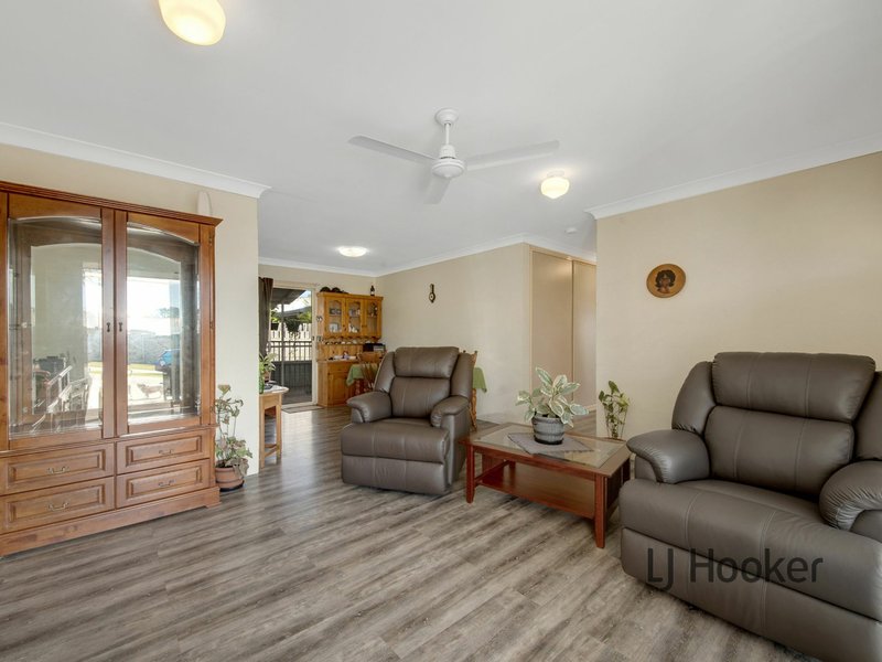 Photo - 32 Lomandra Street, Boyne Island QLD 4680 - Image 17