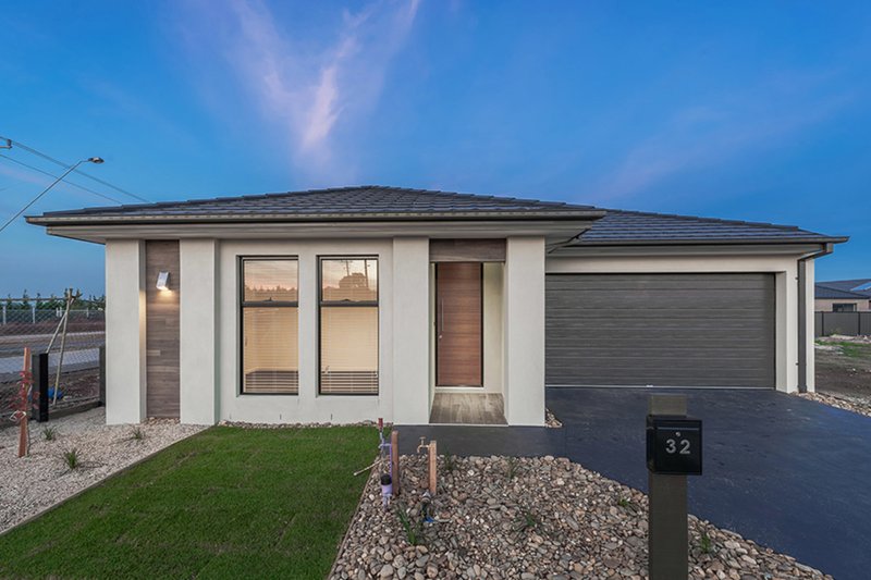 32 Loudon Circuit, Craigieburn VIC 3064