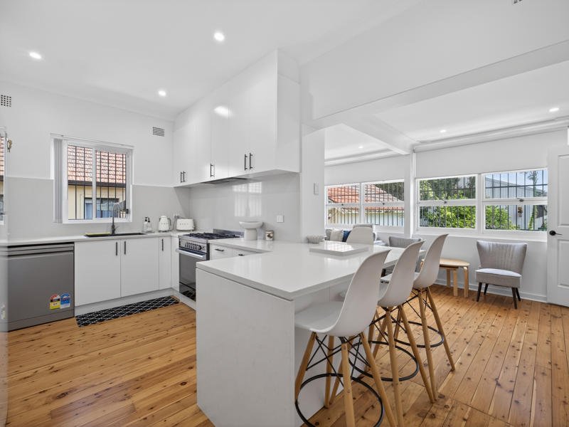 Photo - 32 Lumeah Avenue, Punchbowl NSW 2196 - Image 2