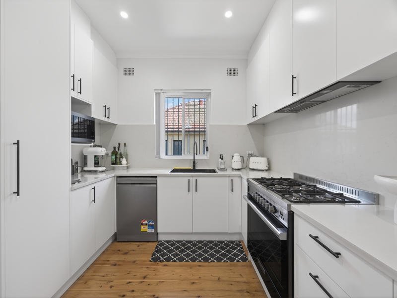 Photo - 32 Lumeah Avenue, Punchbowl NSW 2196 - Image 3