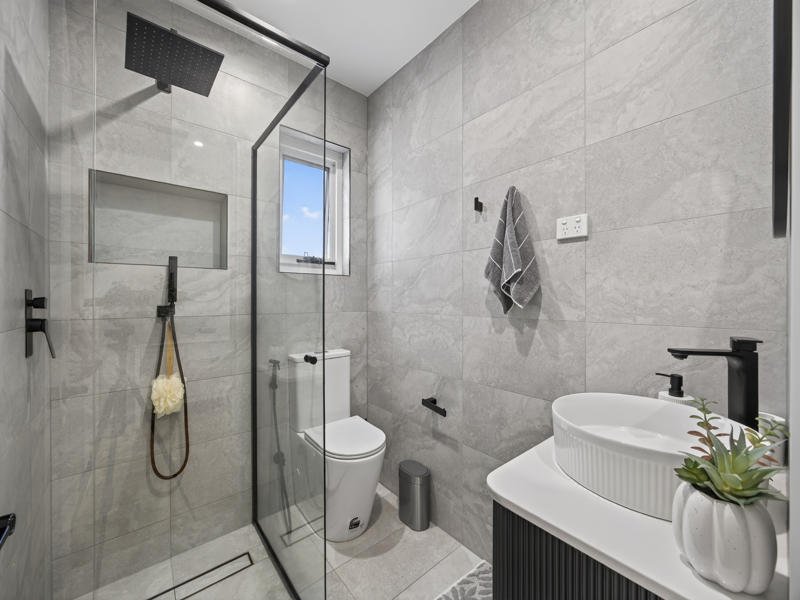 Photo - 32 Lumeah Avenue, Punchbowl NSW 2196 - Image 10