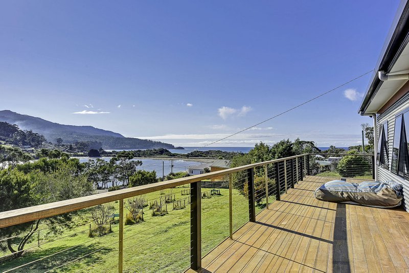 Photo - 32 Lyne Street, Eaglehawk Neck TAS 7179 - Image 2