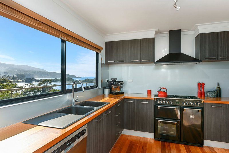 Photo - 32 Lyne Street, Eaglehawk Neck TAS 7179 - Image 7