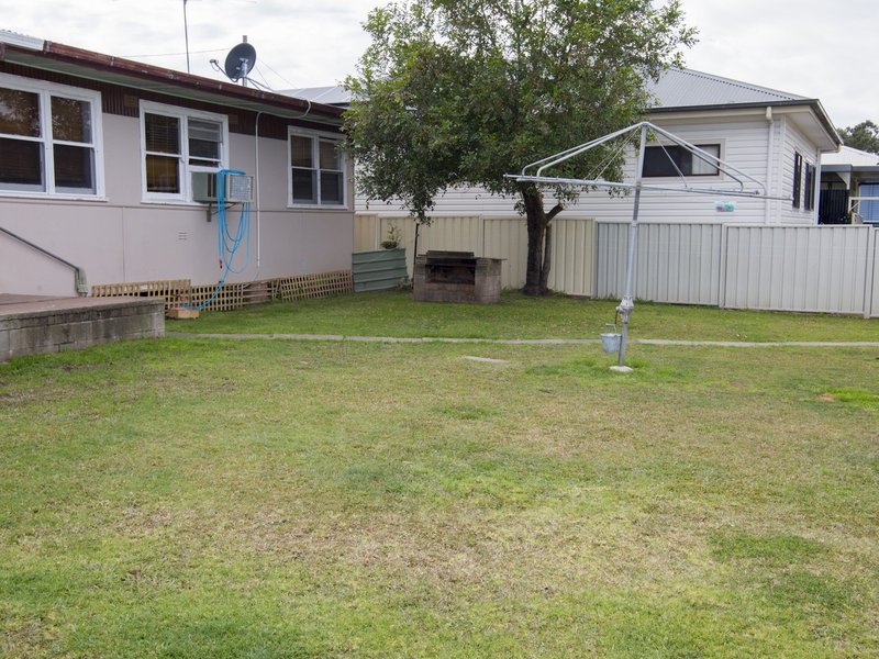 Photo - 32 Mackay Street, Taree NSW 2430 - Image 16