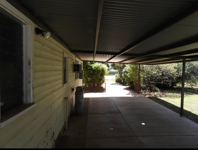 Photo - 32 Mallee Street, Barellan NSW 2665 - Image 8