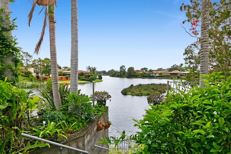 Photo - 32 Manly Drive, Robina QLD 4226 - Image 3