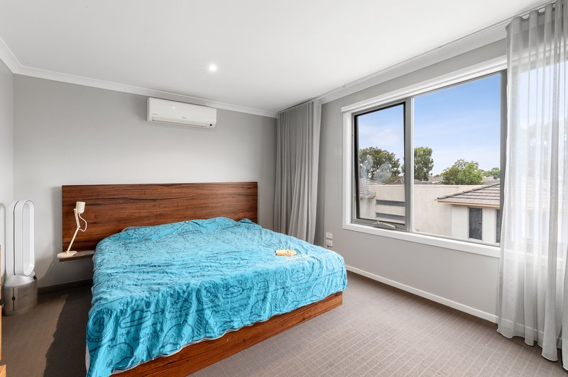 Photo - 3/2 Marathon Boulevard, Craigieburn VIC 3064 - Image 6