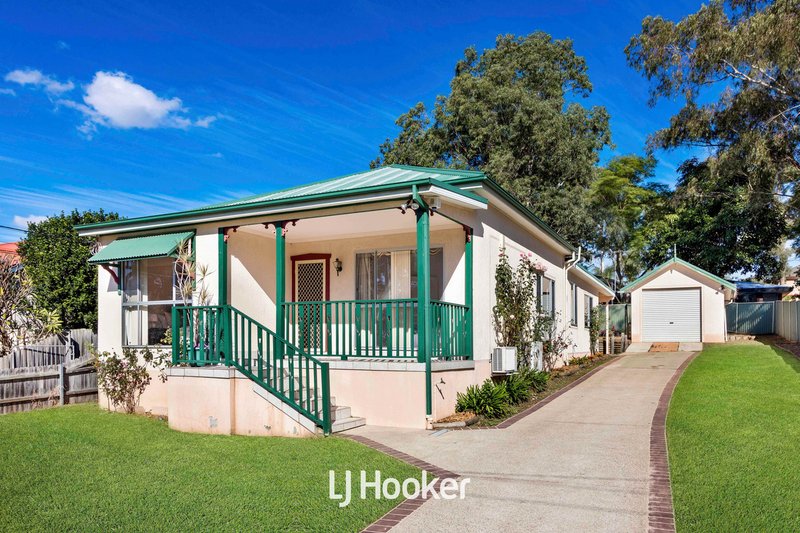 32 Marcia Street, Toongabbie NSW 2146