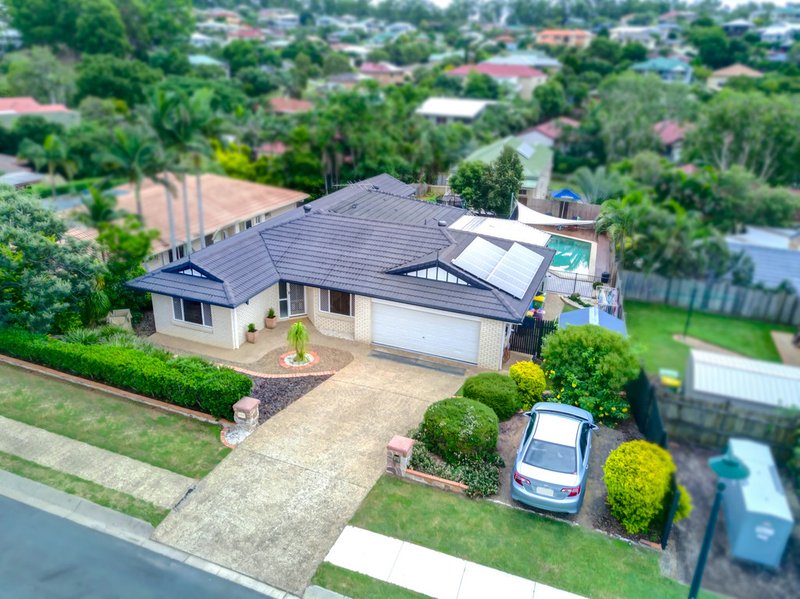 32 Marina Court, Eatons Hill QLD 4037