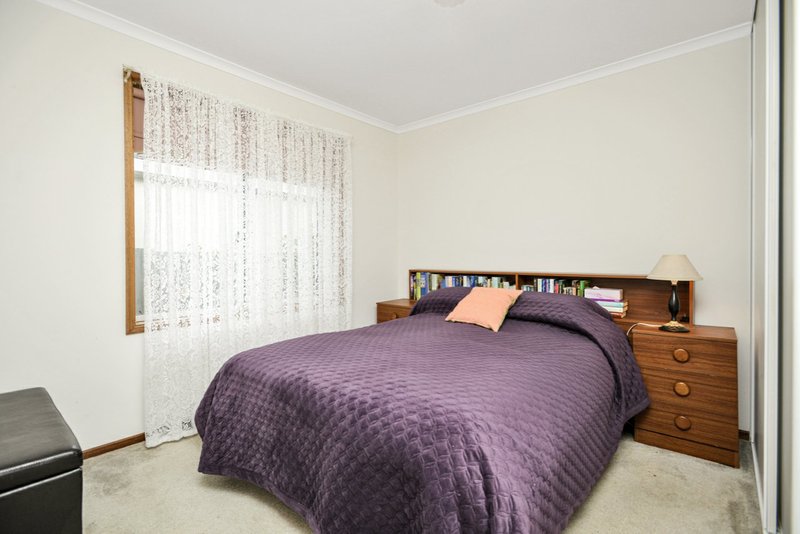 Photo - 32 Marlborough Avenue, Victor Harbor SA 5211 - Image 10