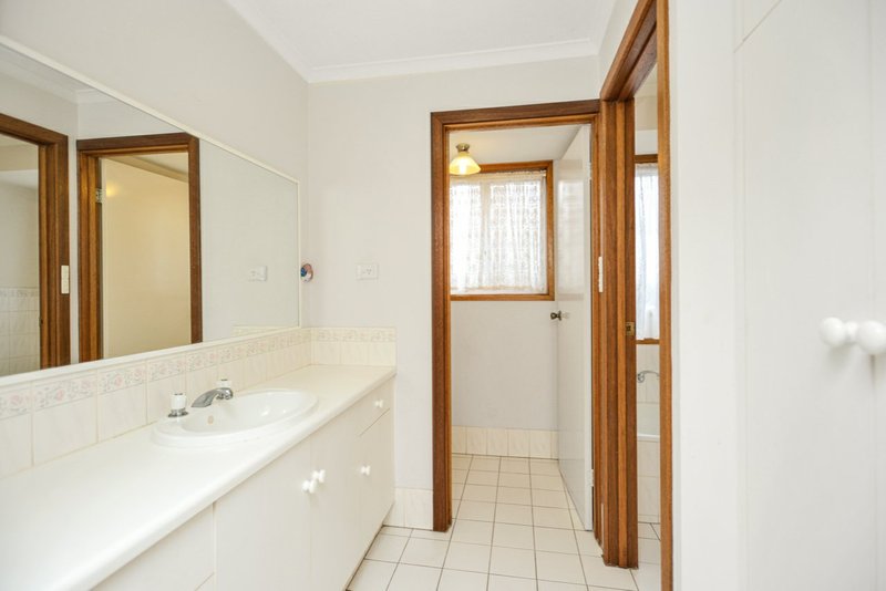 Photo - 32 Marlborough Avenue, Victor Harbor SA 5211 - Image 11