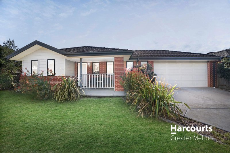 Photo - 32 Marong Avenue, Eynesbury VIC 3338 - Image 1