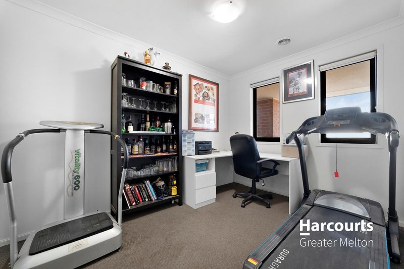 Photo - 32 Marong Avenue, Eynesbury VIC 3338 - Image 12